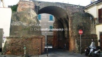 Precisazione da Porta Pisana Precisazione da Porta Pisana