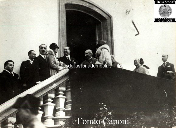 La principessa Savoia in visita all'orfanotrofio via Puccini