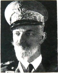 Foto n.3 - Il generale Caracciolo di Feroleto, comandante della 5a armata.