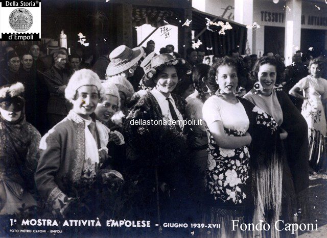 Mascherati alla Mostra delle attività empolesi 1939