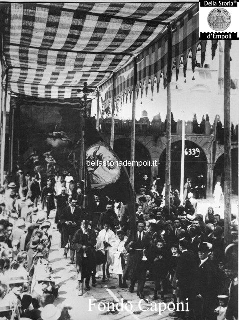 Piazza dei Leoni, processione