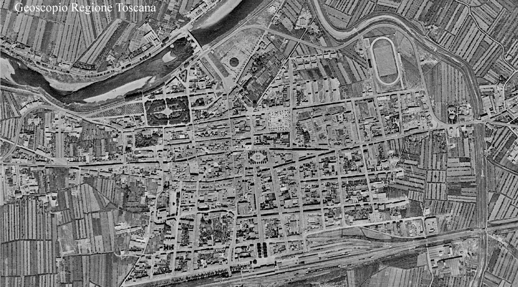 Empoli nelle foto aeree del 08 Luglio 1954