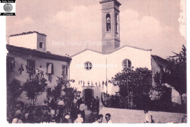 Chiesa di Riottoli in una cartolina a cavallo degli anni ’50 e ’60