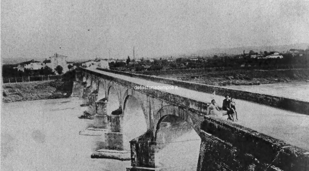 Foto d’epoca di Marcignana e del suo ponte