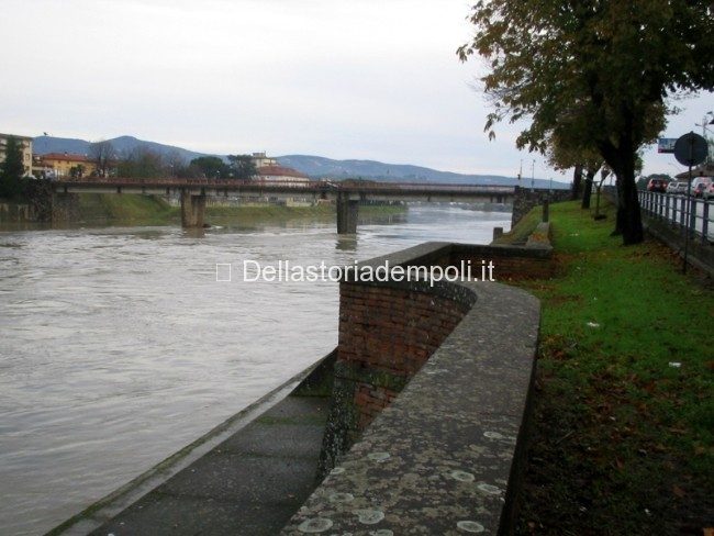 Empoli, Ponte “Vecchio” Nov 2005, veduta da valle