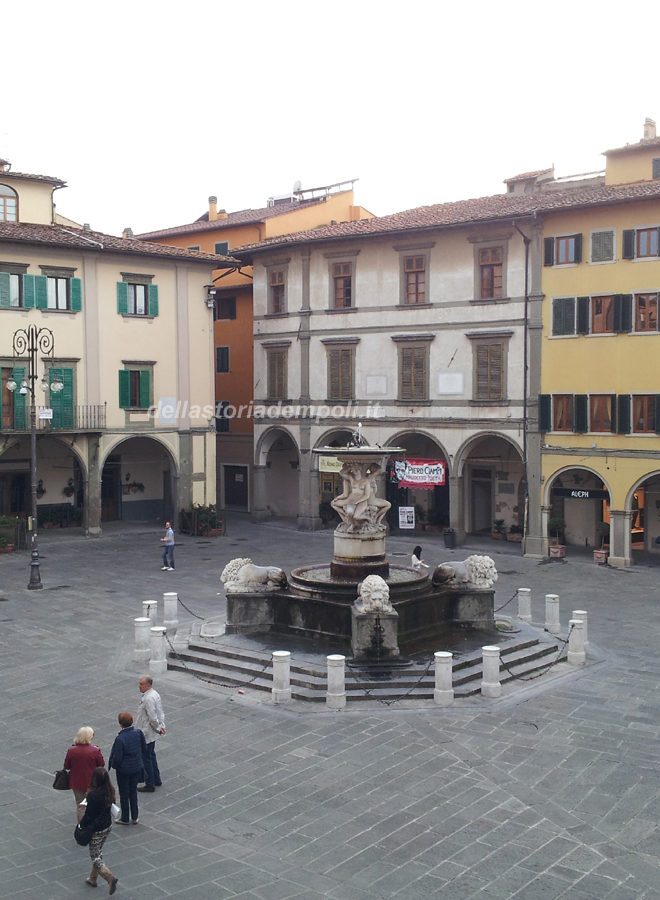 Piazza De' Leoni - Foto Di Carlo Pagliai