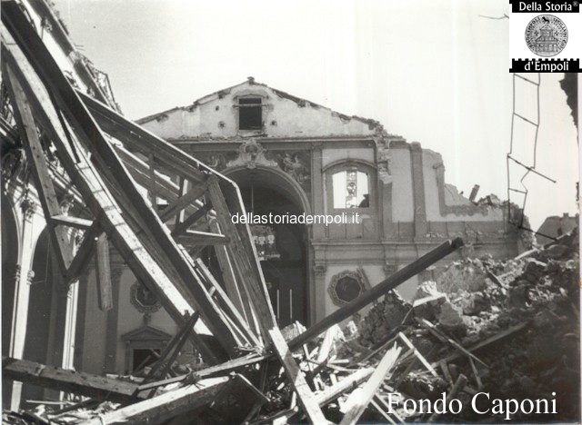 Collegiata: navata centrale danneggiata dal crollo del campanile 