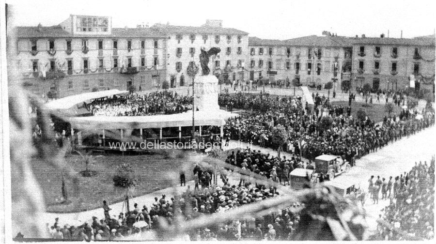 Foto inaugurazione monumento ai Caduti 21 Giu 1925