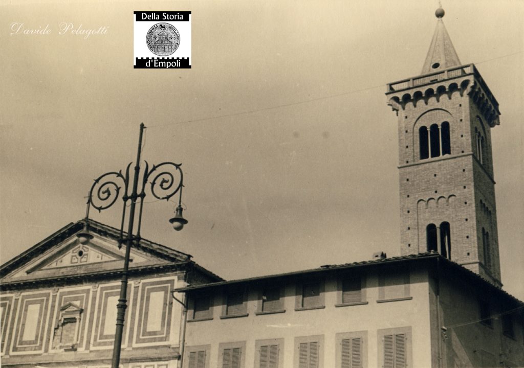 Il campanile si presentava così pochi anni dopo alla sua ricostruzione postbellica.