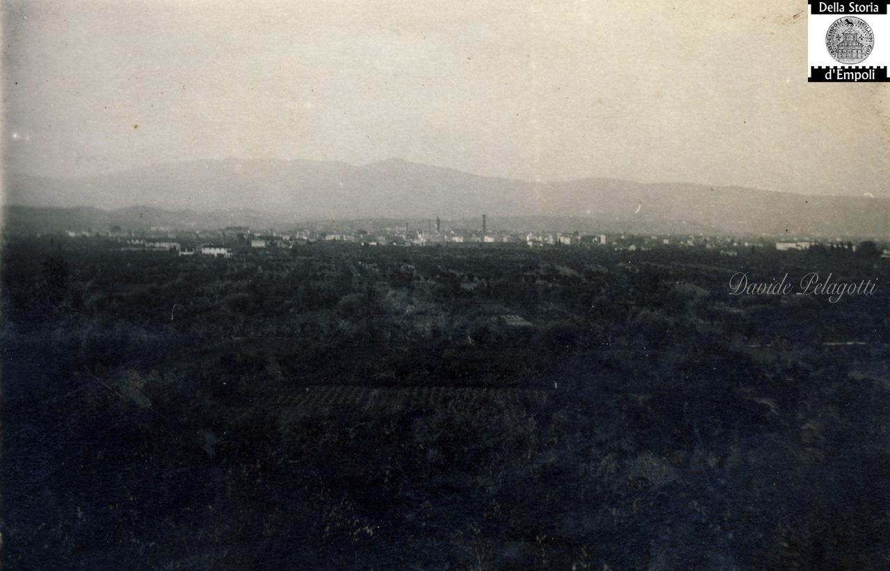 La piana di Empoli vista dalle colline di Corniola tanti anni fa