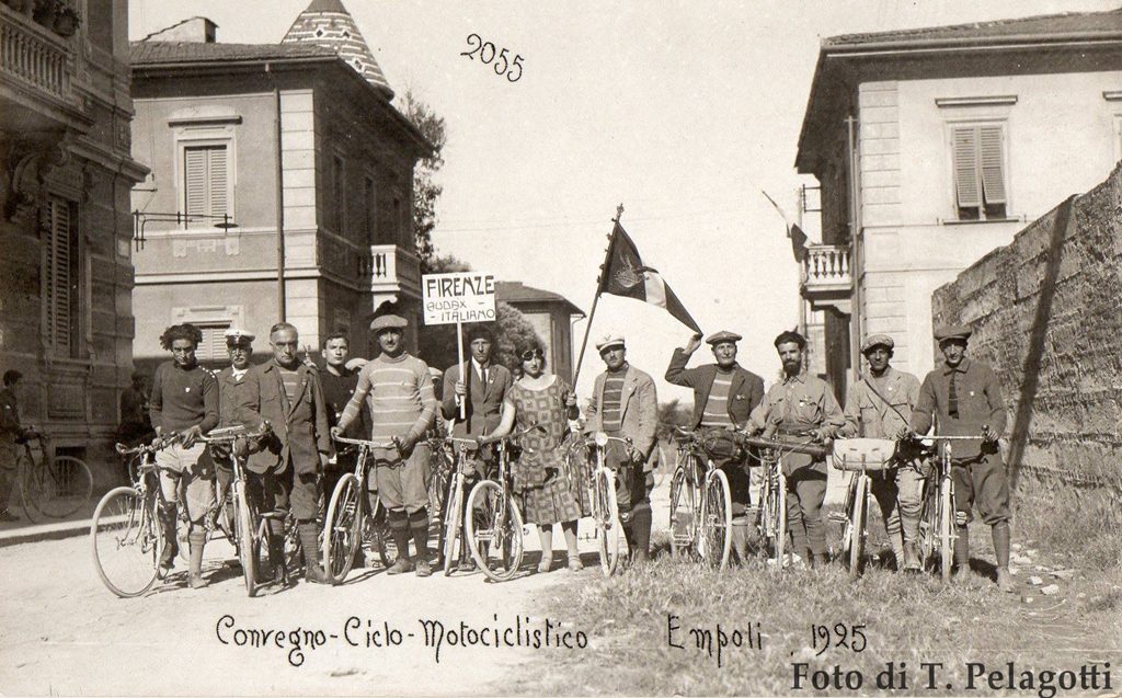 Incrocio via Fucini e via De Amicis, anno 1925