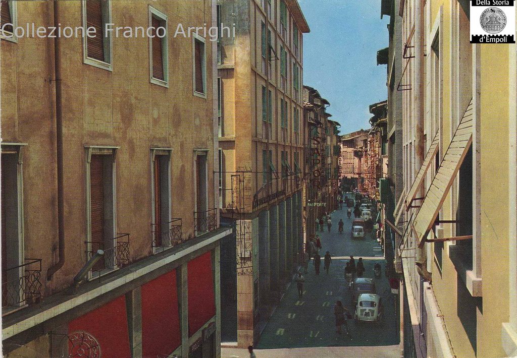 Via del Giglio anni ’60 pressi i Portici