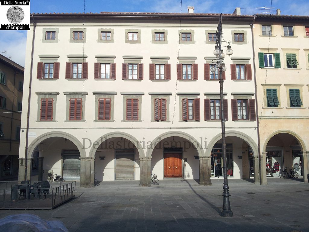 Palazzo Romagnoli si riaffaccia in Piazza dei Leoni
