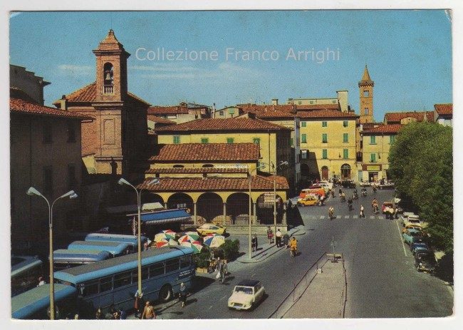 La vecchia stazione Bus in Piazza della Vittoria, anni ’70