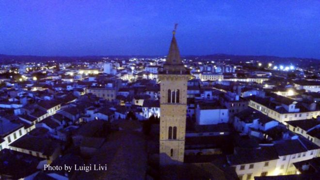 empoli piazza farinata degli uberti notturna drone 04-04-2016