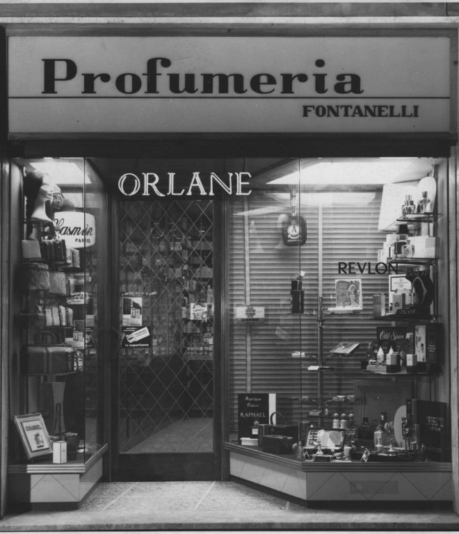 Facciata Della Profumeria Fontanelli Nel 1959